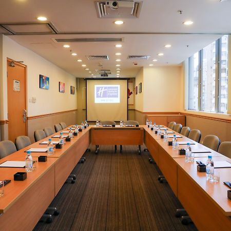 Holiday Inn Express Hong Kong Causeway Bay By Ihg Exterior photo