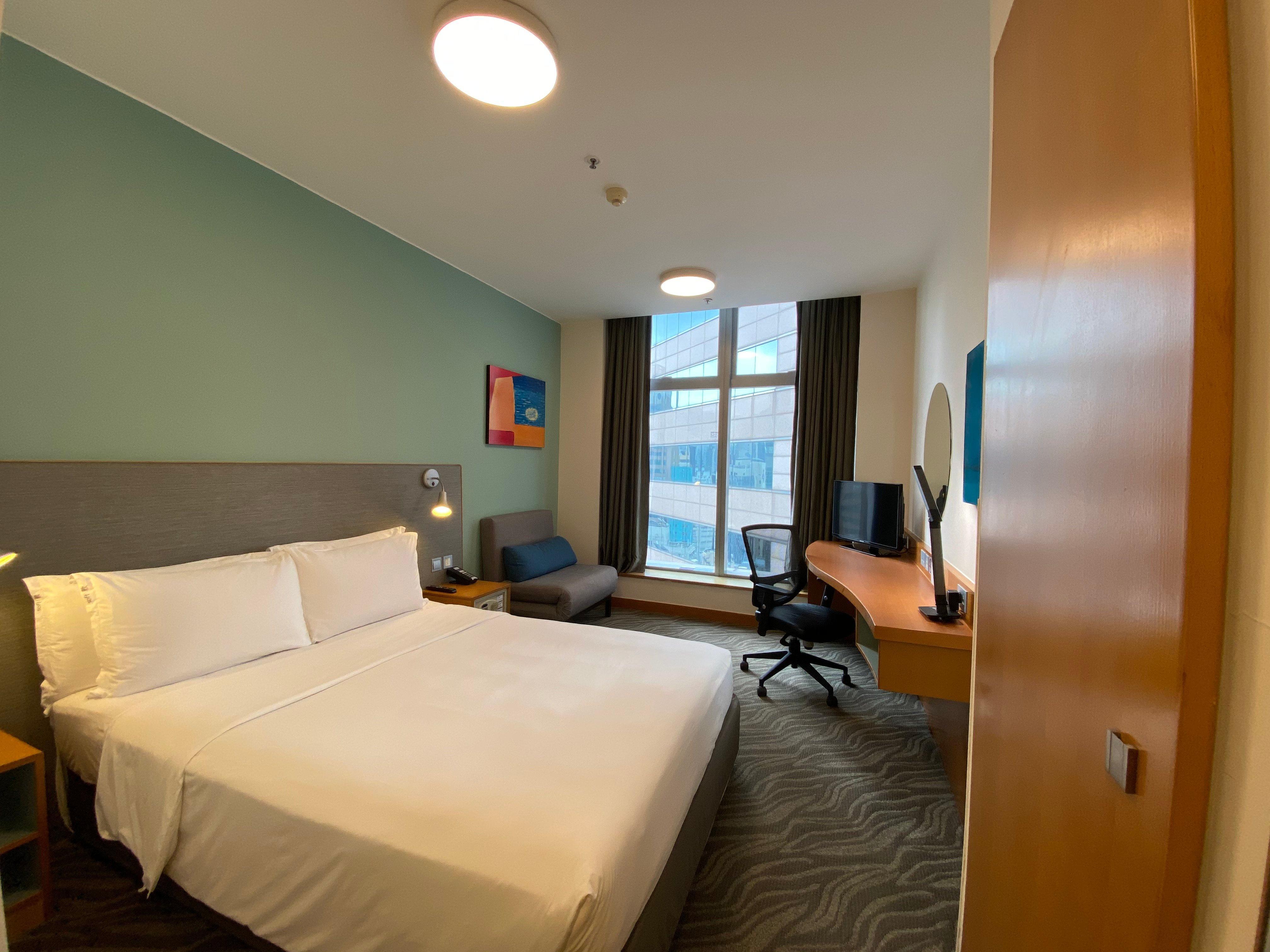Holiday Inn Express Hong Kong Causeway Bay By Ihg Exterior photo